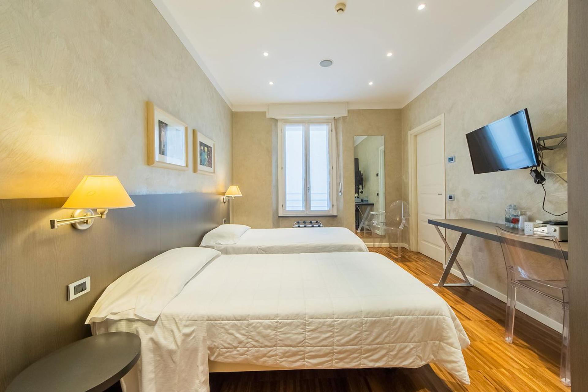 Century Hotel Парма Екстер'єр фото