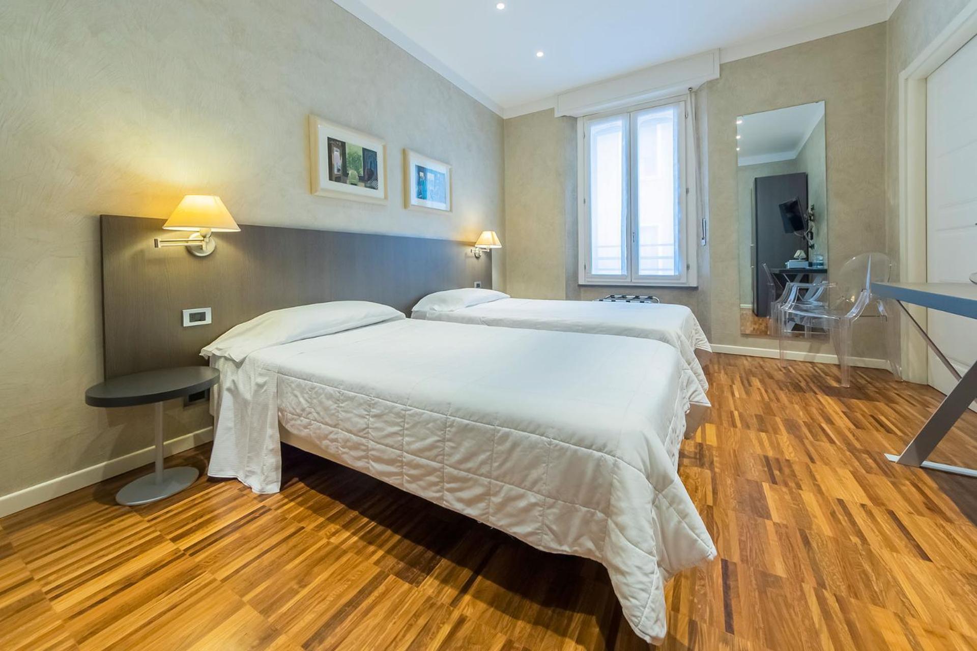 Century Hotel Парма Екстер'єр фото