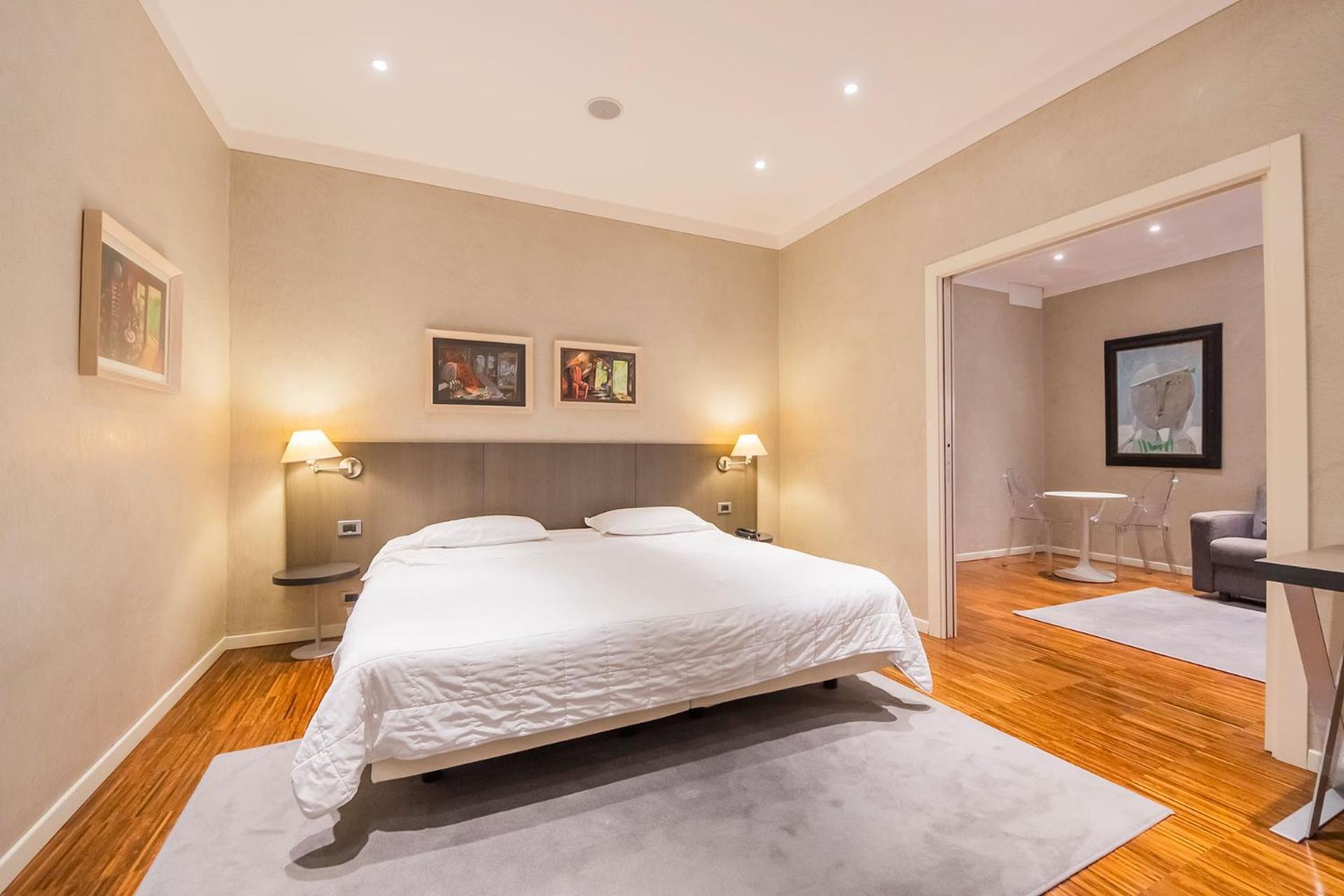 Century Hotel Парма Екстер'єр фото