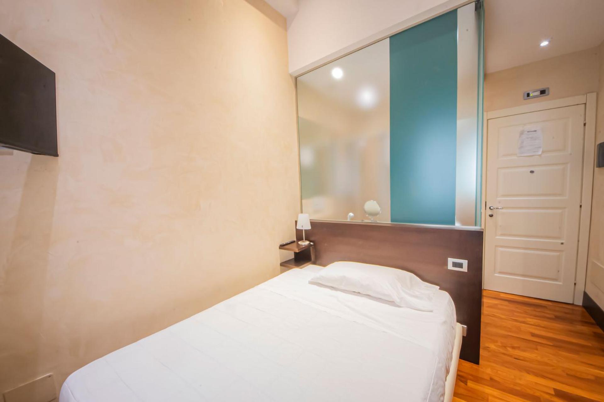Century Hotel Парма Екстер'єр фото