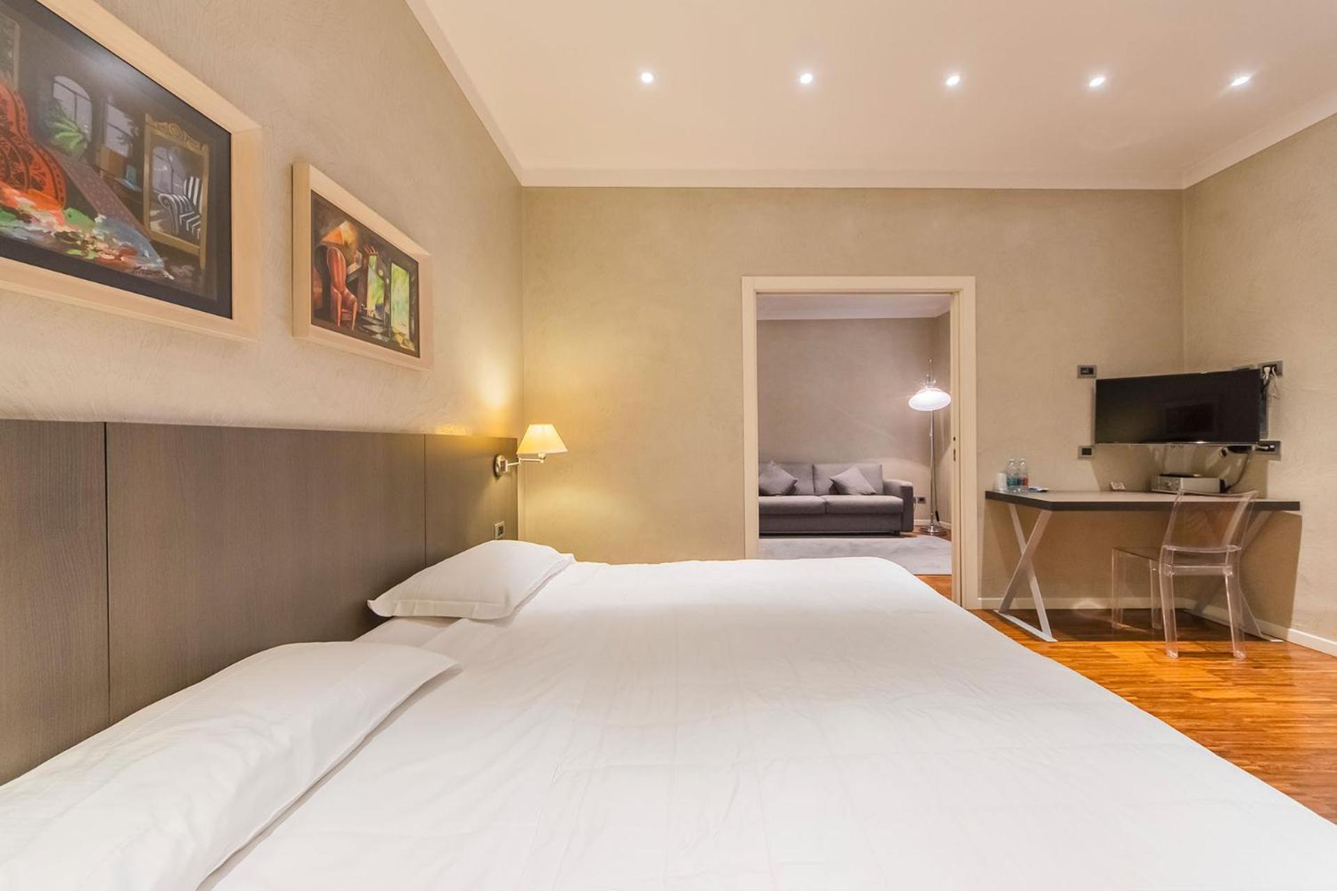 Century Hotel Парма Екстер'єр фото